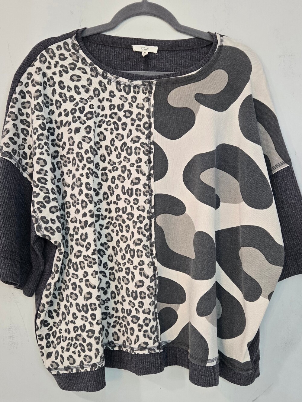 Easel Women's Cream & Gray Mixed Animal Print Oversized Short Sleeve Sweater.